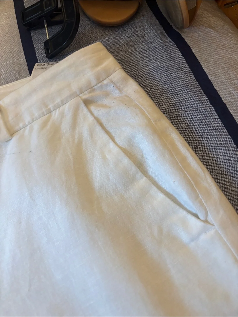 Banana Republic White Martin Fit Linen Trousers with Inner Lining